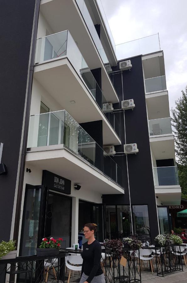 Apartman Katarina เวลิโก กราดิชเต ภายนอก รูปภาพ